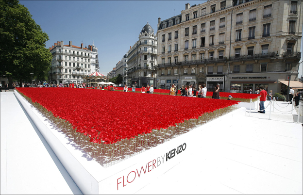 flower-by-kenzo-champ-coquelicots.jpg